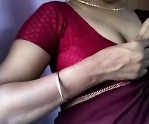 chaud tamil maid prendre saree..